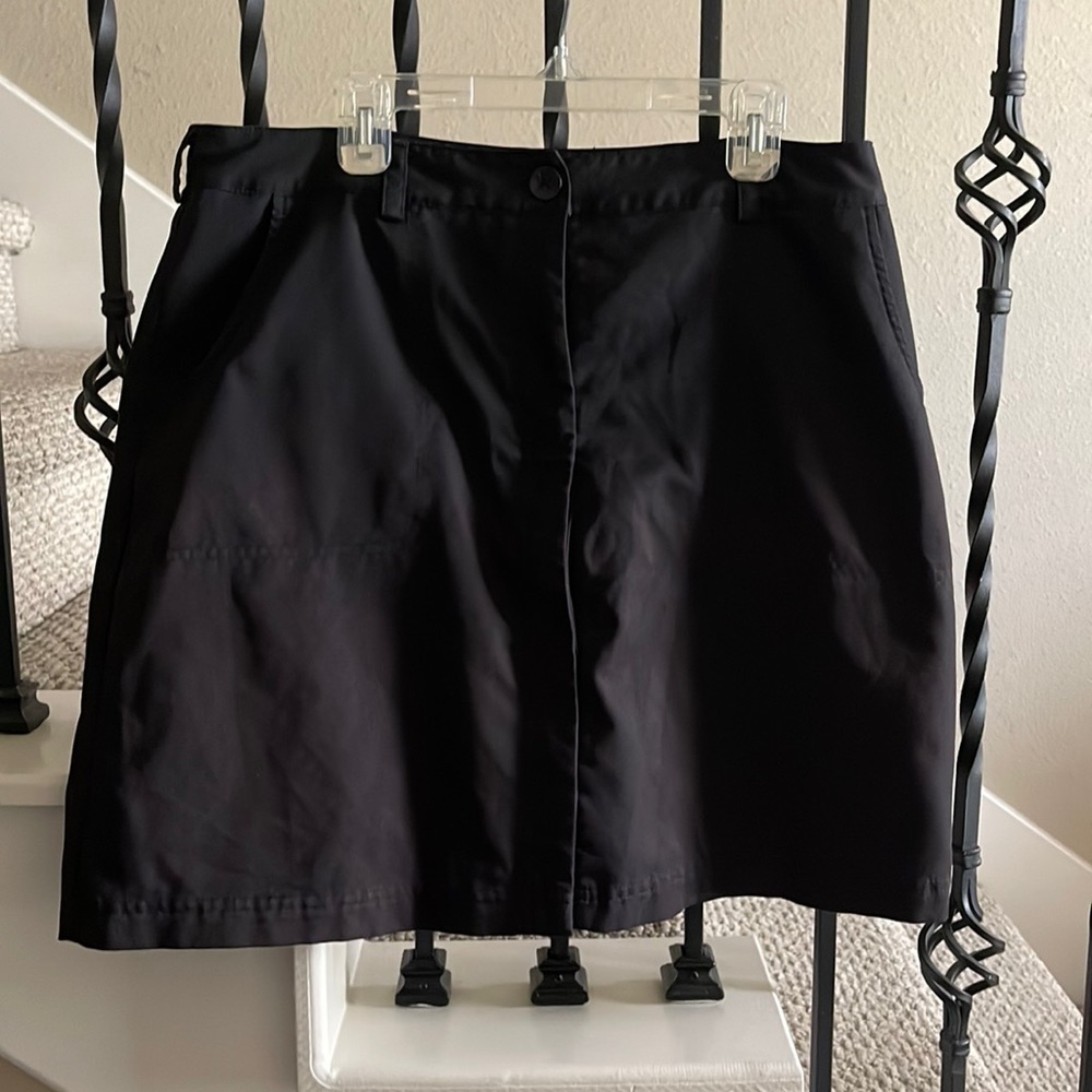 Callaway Sz 12 Black button front golf skort